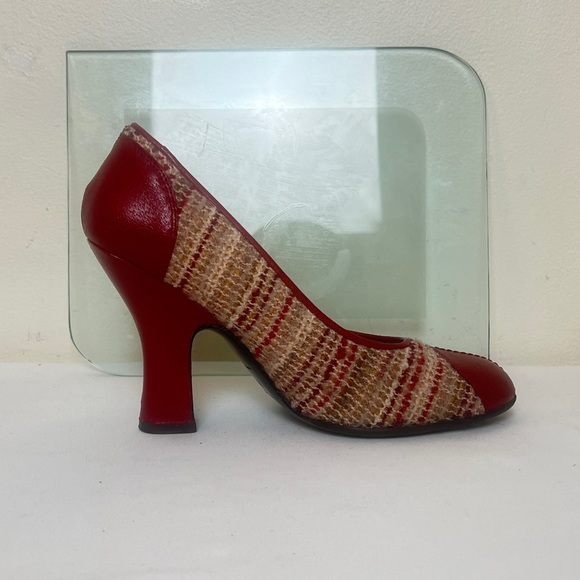 Prada Red Tweed Vintage Heels W/COA SZ 8.5 - Picture 9 of 9